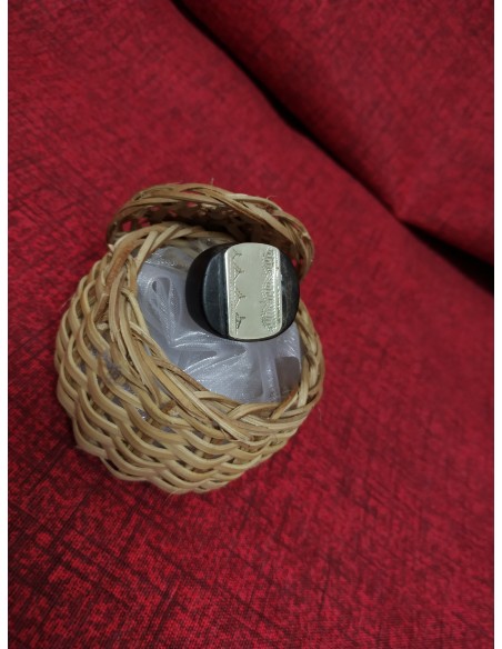 Anello in legno di ebano  con inserto rettangolare in argento