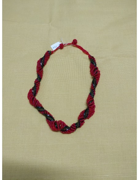 Collana con perline rosse torhon e inserti di perline colorate